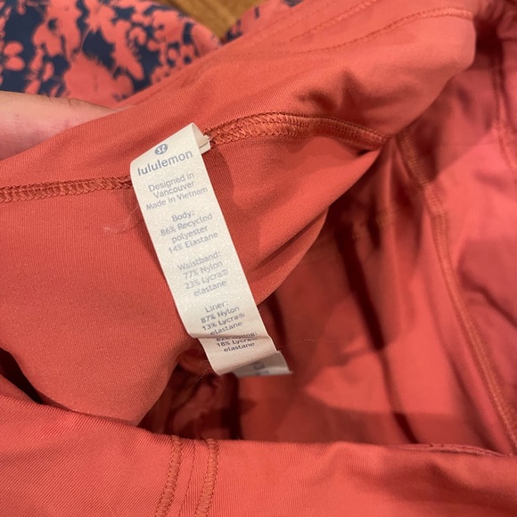 Two beautiful lululemon tennis skirts - Picture 2 of 3